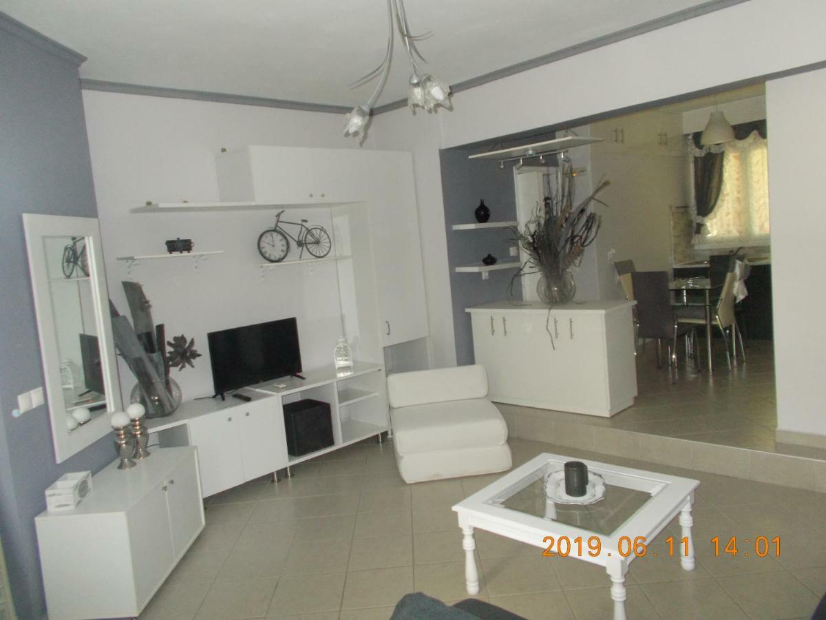 Iris Apartments Apolpaina Exterior photo